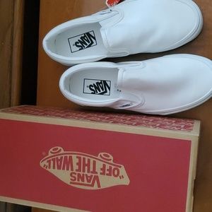 Vans classic slip on tennis shoe